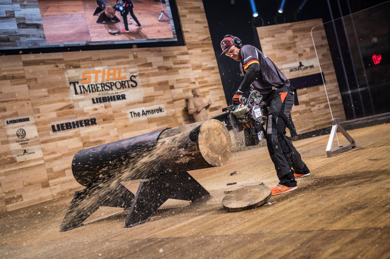 Спортни дървосекачи на сцената на STIHL TIMBERSPORTS® World Championship 2018 в Ливърпул