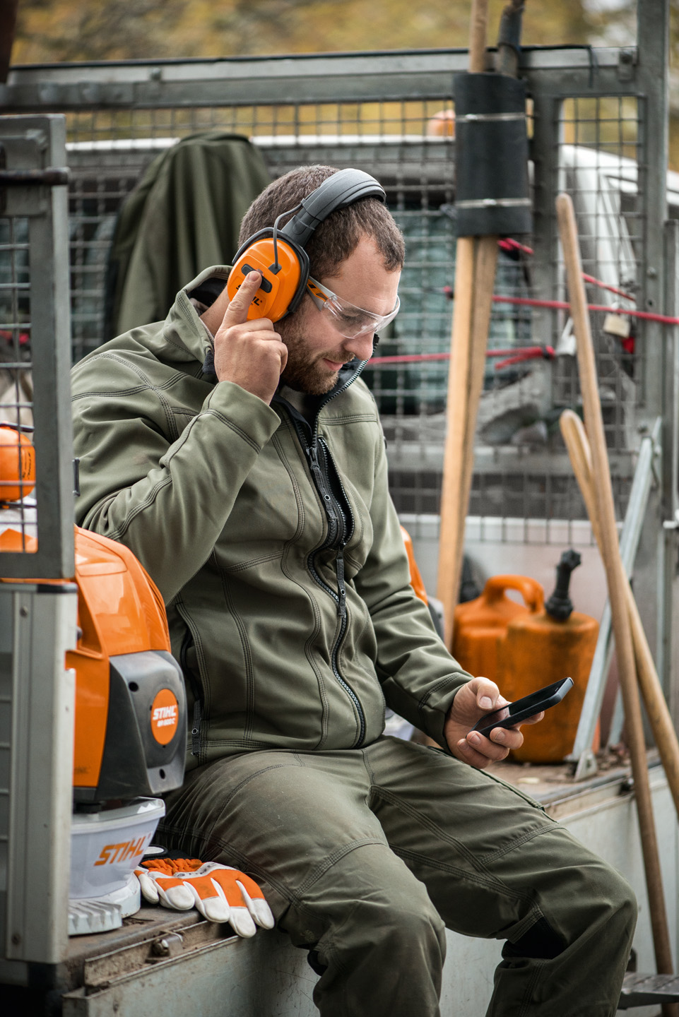 Антифони с радиофункция или Bluetooth®, като например антифони STIHL Dynamic с Bluetooth® (BT)